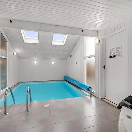 Malgest - 100m From The Sea By Interhome *
