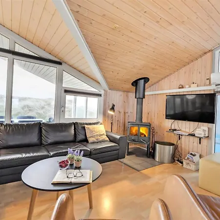 Malgest - 100m From The Sea By Interhome Feriehus