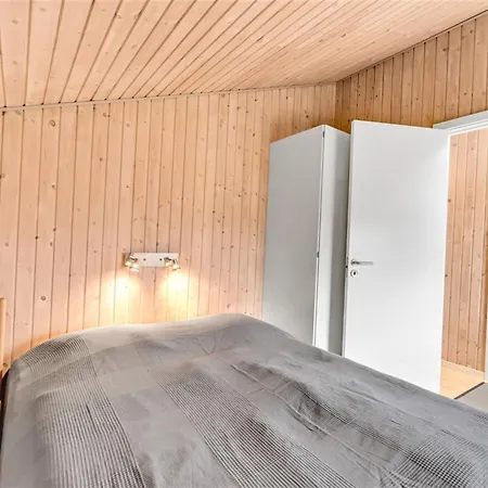 Malgest - 100m From The Sea By Interhome Feriehus *